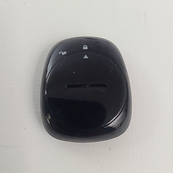 Fitbit Zip Wireless Activity Tracker Black FB301 WORK TESTED New Battery - Picture 4 of 11